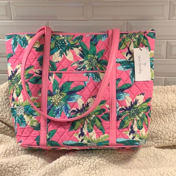 Vera Bradley Handbags - 💥💥Sale💥💥 NWT Vera Bradley